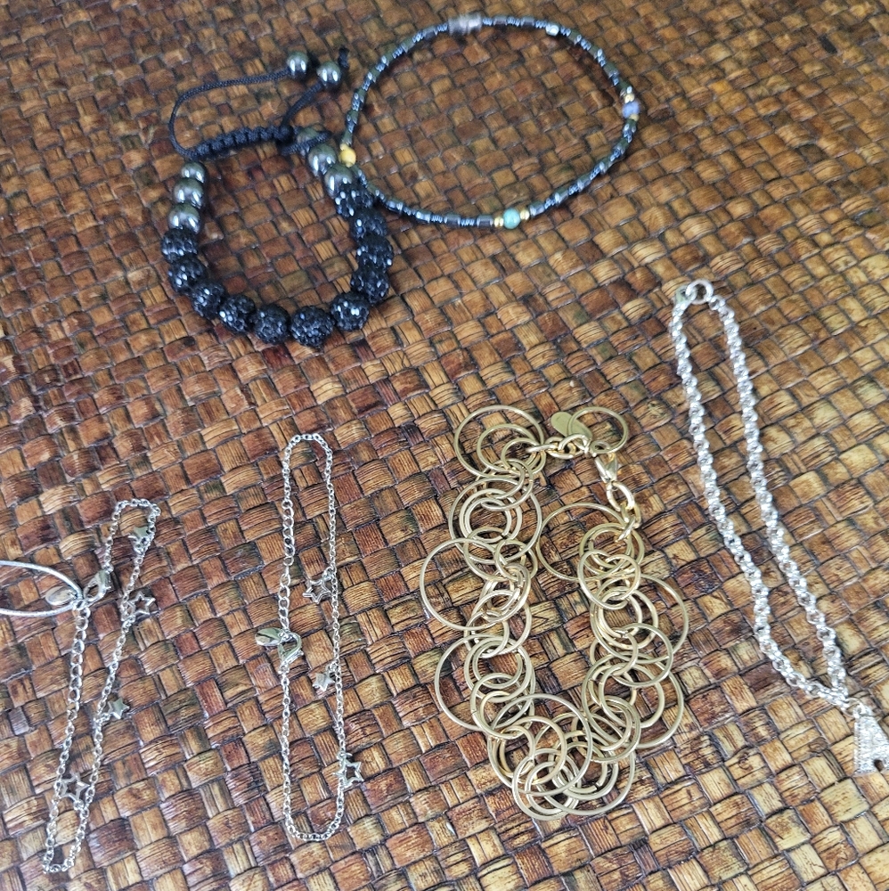 6 bracelets